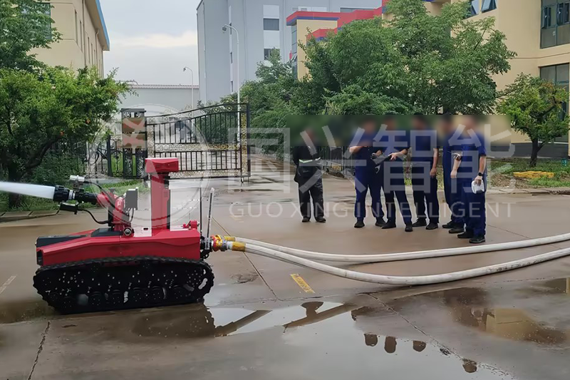某lng接收站消防隊防爆偵檢機(jī)器人驗(yàn)收完成
